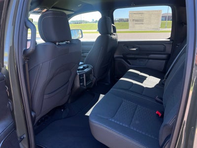 2027 RAM 1500 RAM 1500 EXPRESS CREW CAB 4X4 5'7' BOX