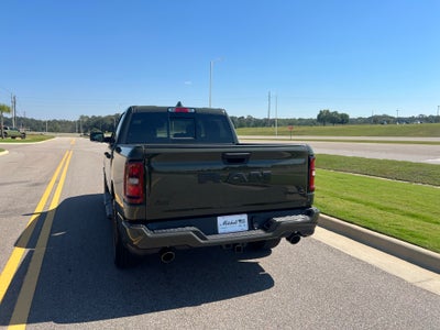 2027 RAM 1500 RAM 1500 EXPRESS CREW CAB 4X4 5'7' BOX