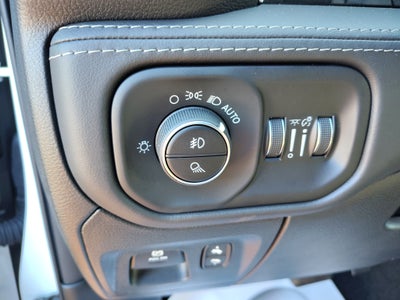 2026 RAM 1500 RAM 1500 LIMITED CREW CAB 4X4 5'7' BOX