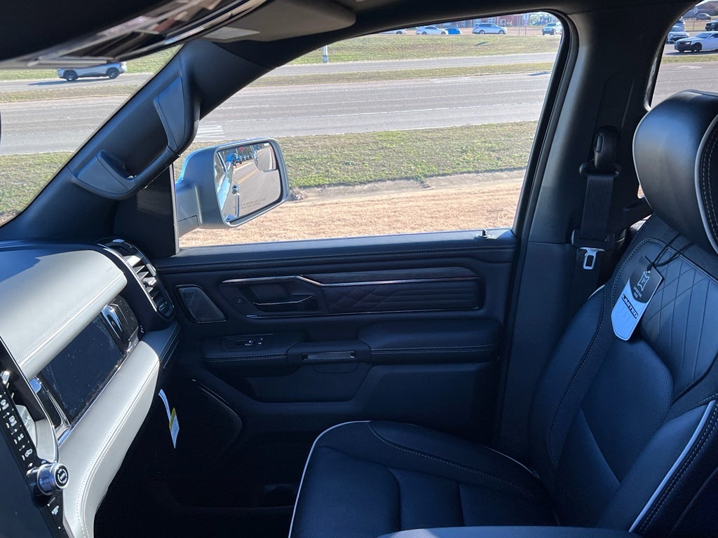 2026 RAM 1500 RAM 1500 LIMITED CREW CAB 4X4 5'7' BOX