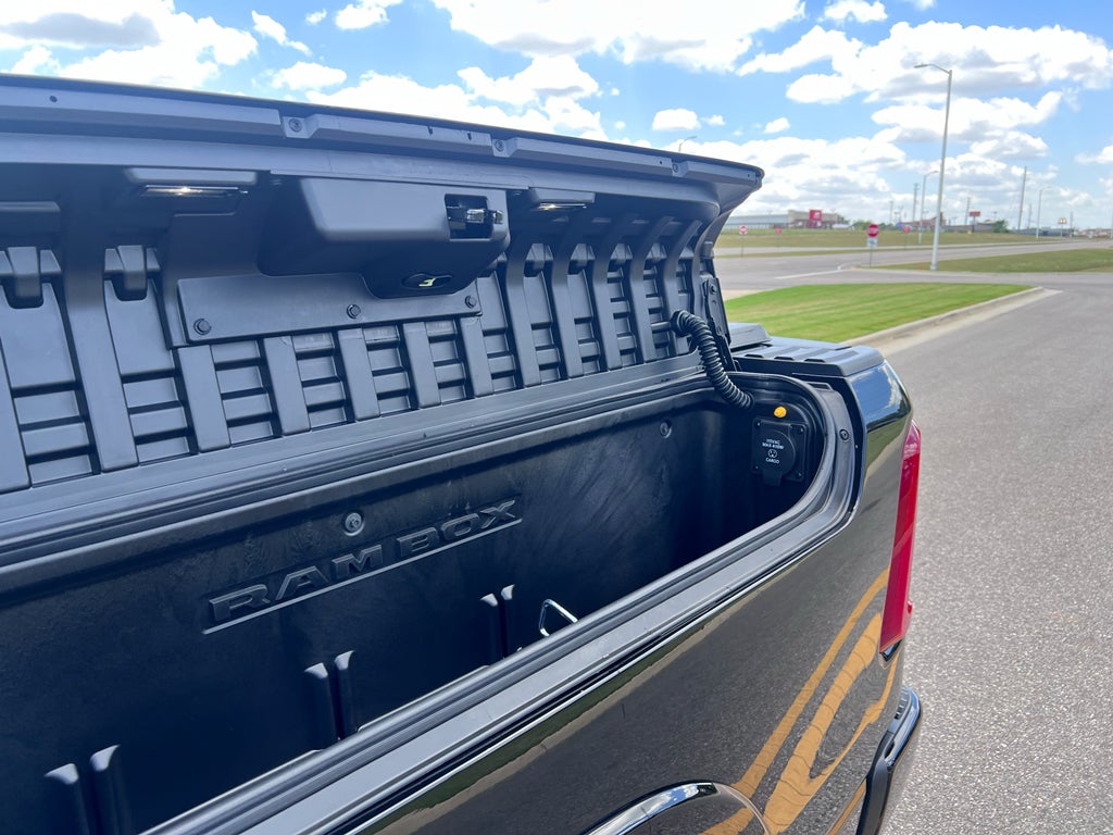 2026 RAM 1500 RAM 1500 LIMITED CREW CAB 4X4 5'7' BOX