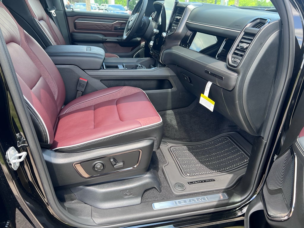 2026 RAM 1500 RAM 1500 LIMITED CREW CAB 4X4 5'7' BOX