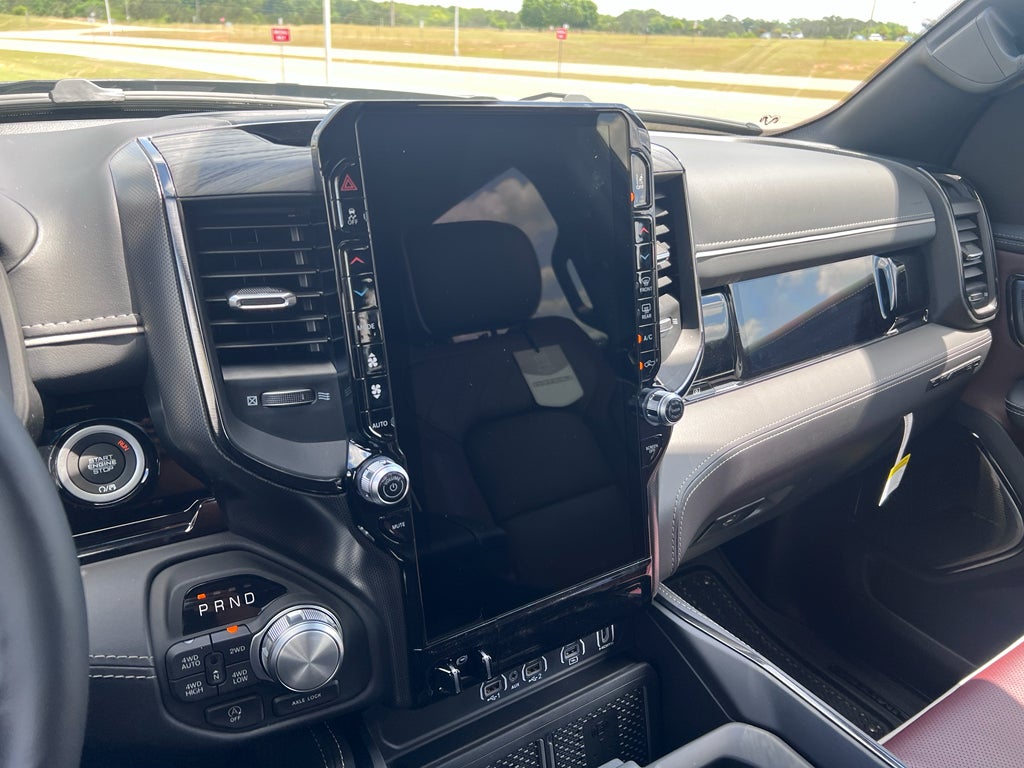 2026 RAM 1500 RAM 1500 LIMITED CREW CAB 4X4 5'7' BOX