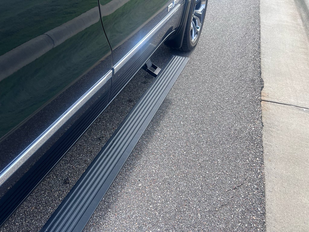 2019 RAM 1500 Limited Crew Cab 4x4 5'7' Box