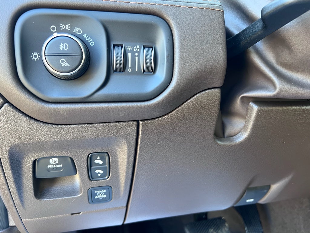 2026 RAM 1500 RAM 1500 LIMITED LONGHORN CREW CAB 4X4 5'7' BOX