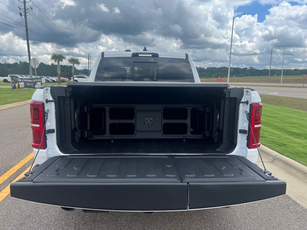 2027 RAM 1500 RAM 1500 LIMITED CREW CAB 4X4 5'7' BOX