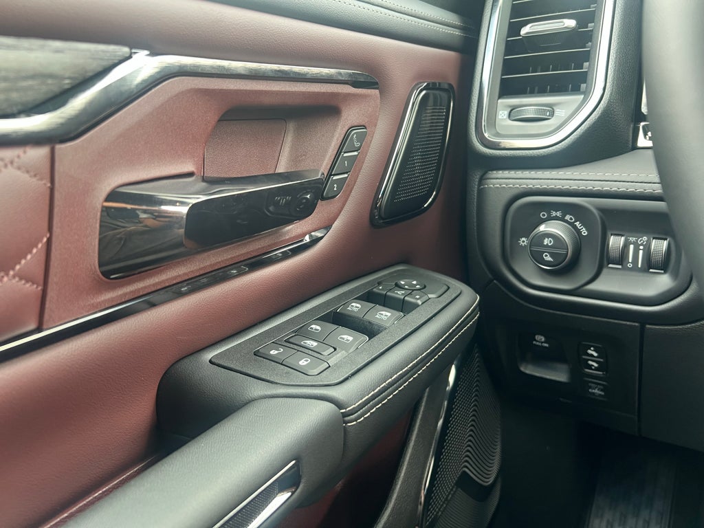 2027 RAM 1500 RAM 1500 LIMITED CREW CAB 4X4 5'7' BOX