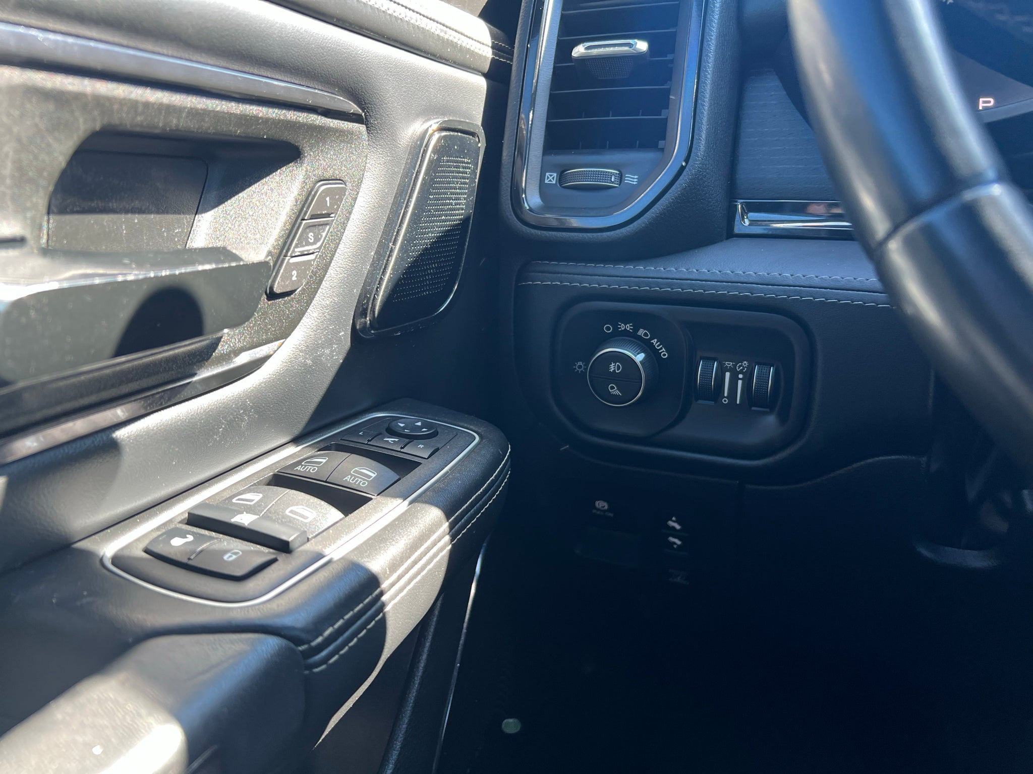 2023 RAM 1500 Limited Crew Cab 4x4 5'7' Box