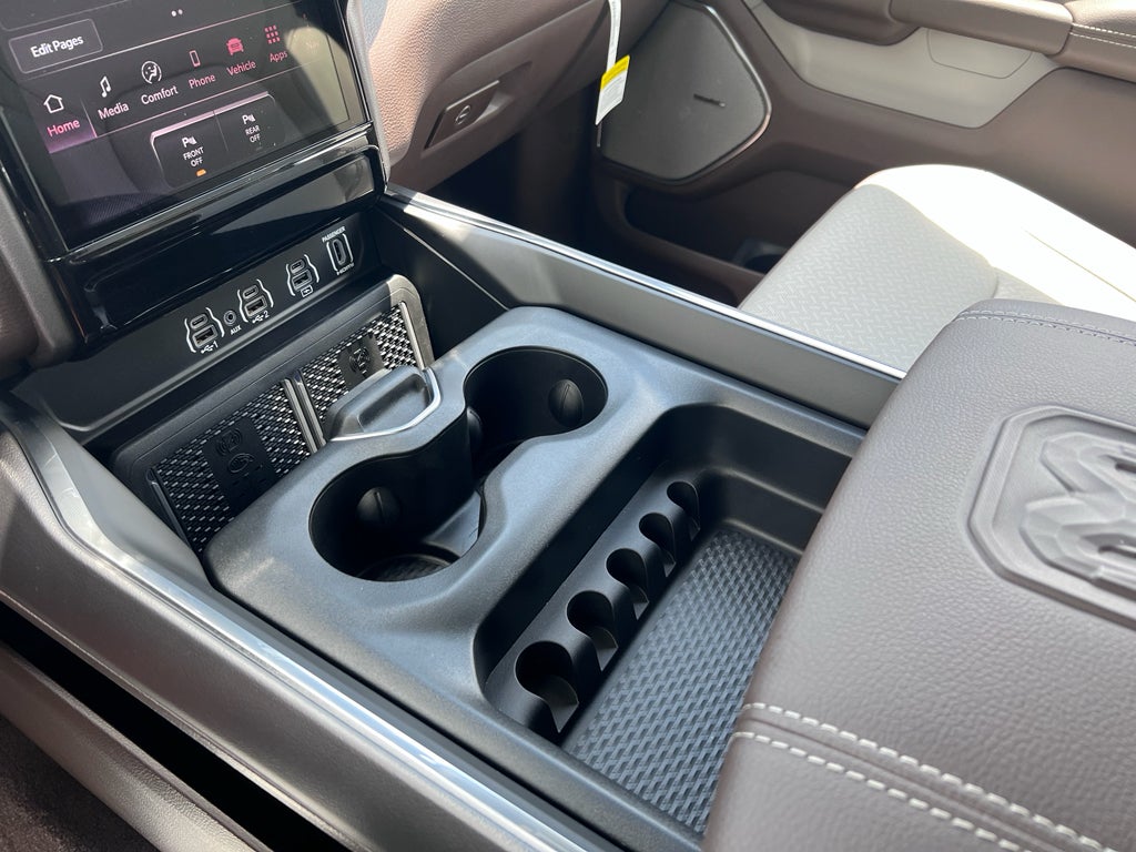 2026 RAM 1500 RAM 1500 LARAMIE CREW CAB 4X4 5'7' BOX