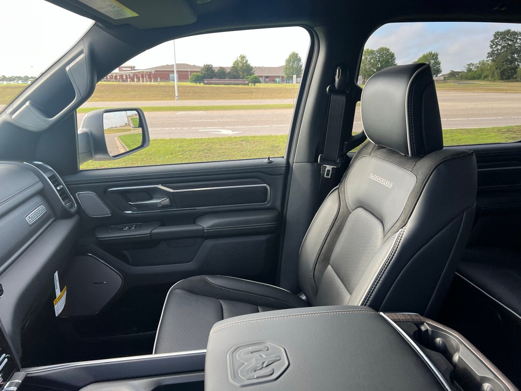2027 RAM 1500 RAM 1500 LARAMIE CREW CAB 4X4 5'7' BOX