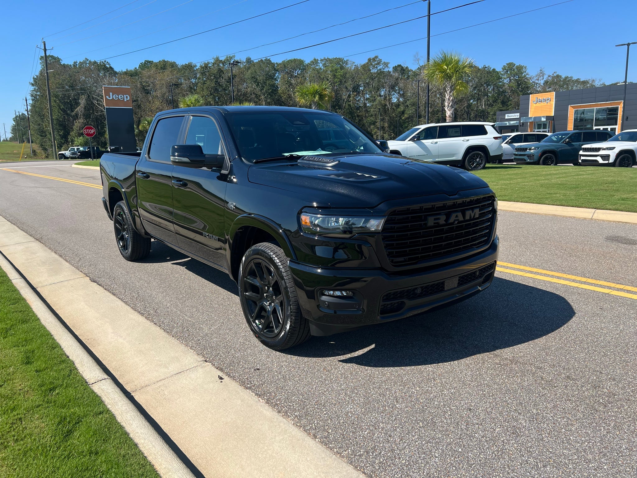 2027 RAM 1500 RAM 1500 LARAMIE CREW CAB 4X4 5'7' BOX