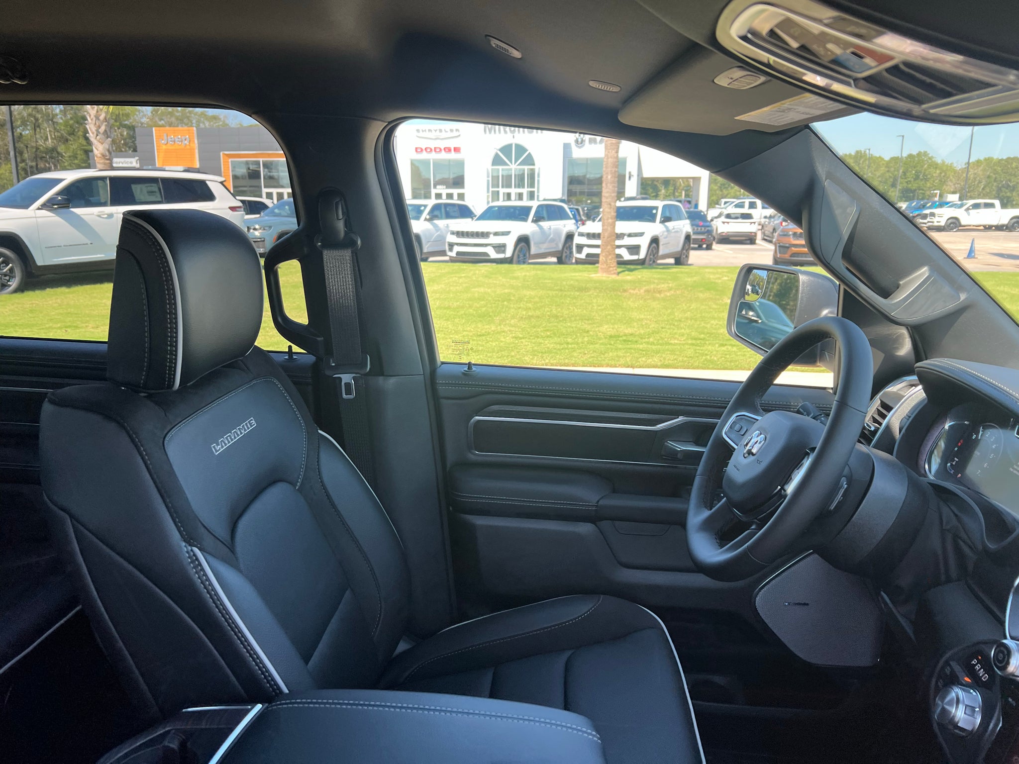 2027 RAM 1500 RAM 1500 LARAMIE CREW CAB 4X4 5'7' BOX