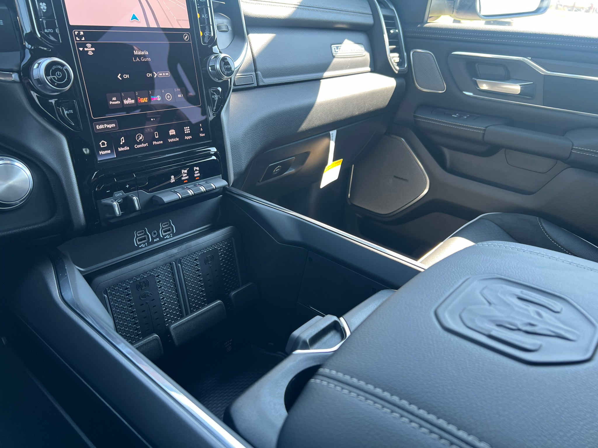 2027 RAM 1500 RAM 1500 LARAMIE CREW CAB 4X4 5'7' BOX