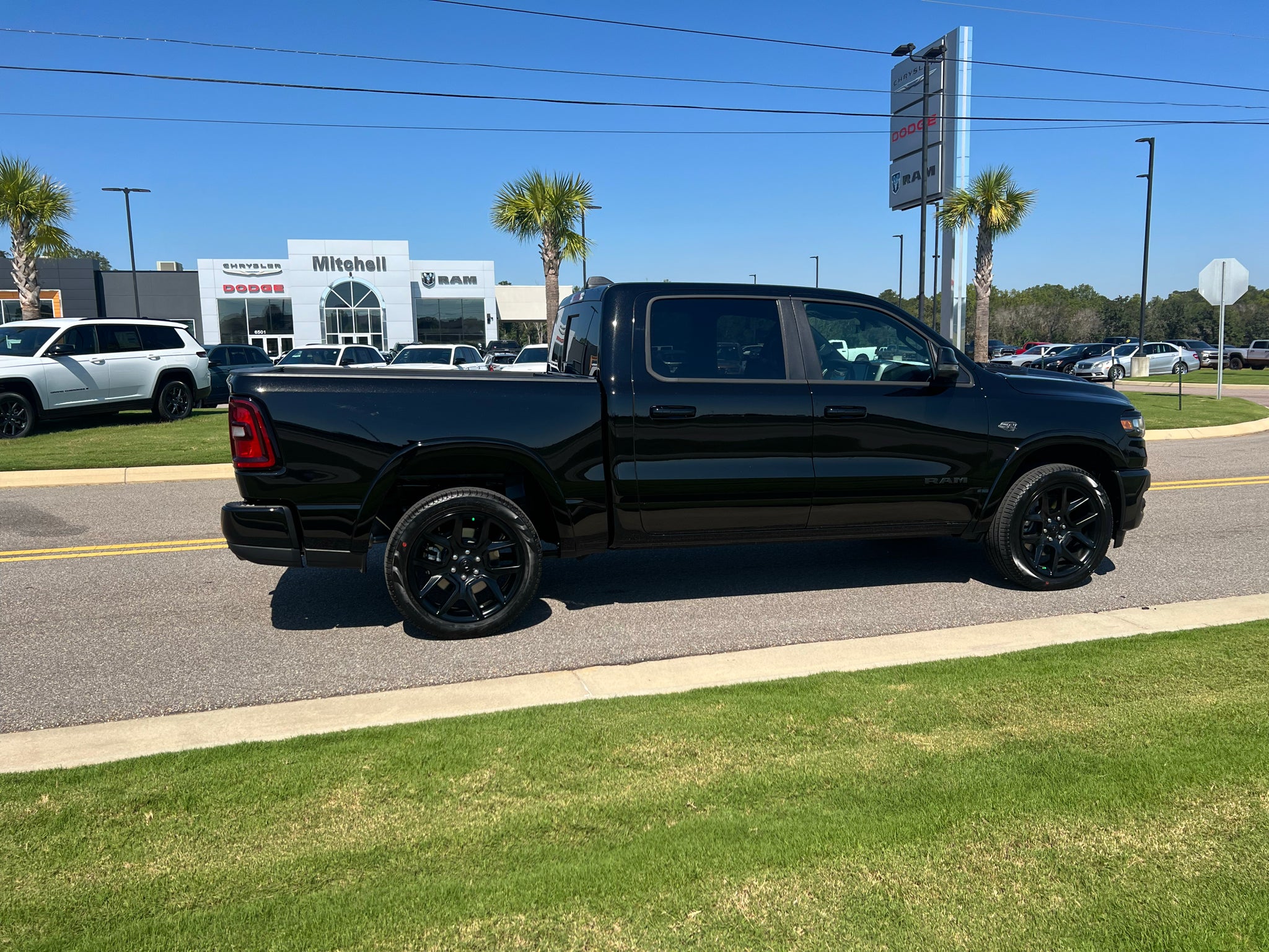 2027 RAM 1500 RAM 1500 LARAMIE CREW CAB 4X4 5'7' BOX