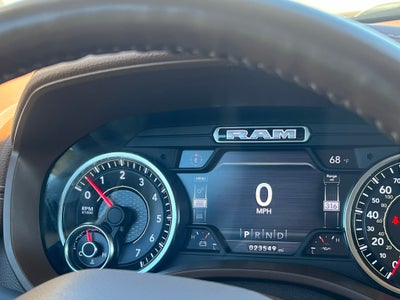 2019 RAM 1500 Laramie Crew Cab 4x4 5'7' Box