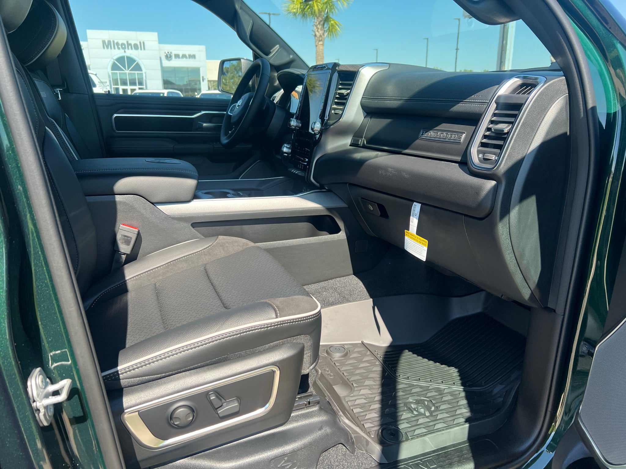 2027 RAM 1500 RAM 1500 LARAMIE CREW CAB 4X4 5'7' BOX