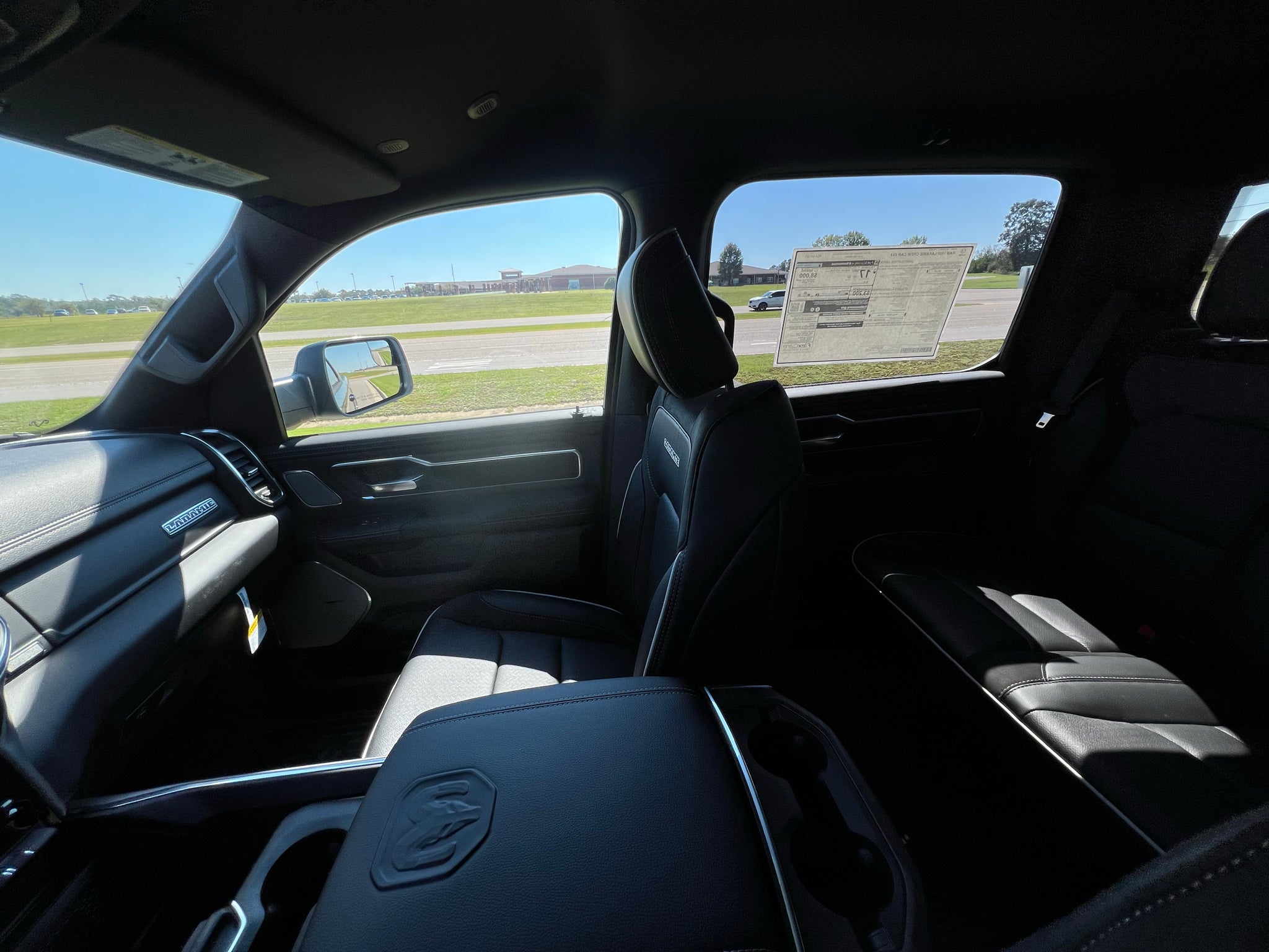 2027 RAM 1500 RAM 1500 LARAMIE CREW CAB 4X4 5'7' BOX