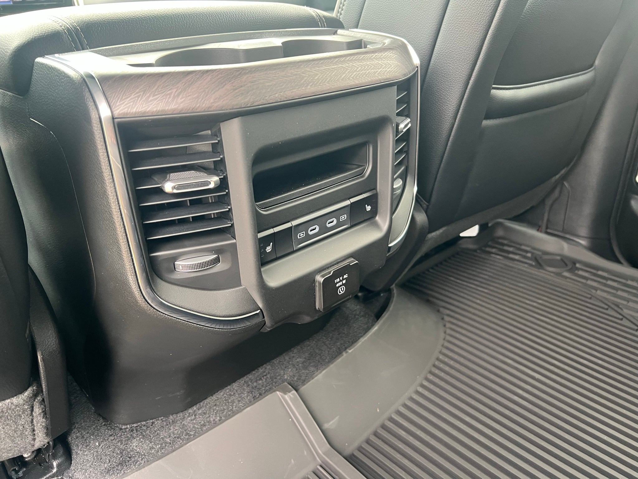 2027 RAM 1500 RAM 1500 LARAMIE CREW CAB 4X4 5'7' BOX