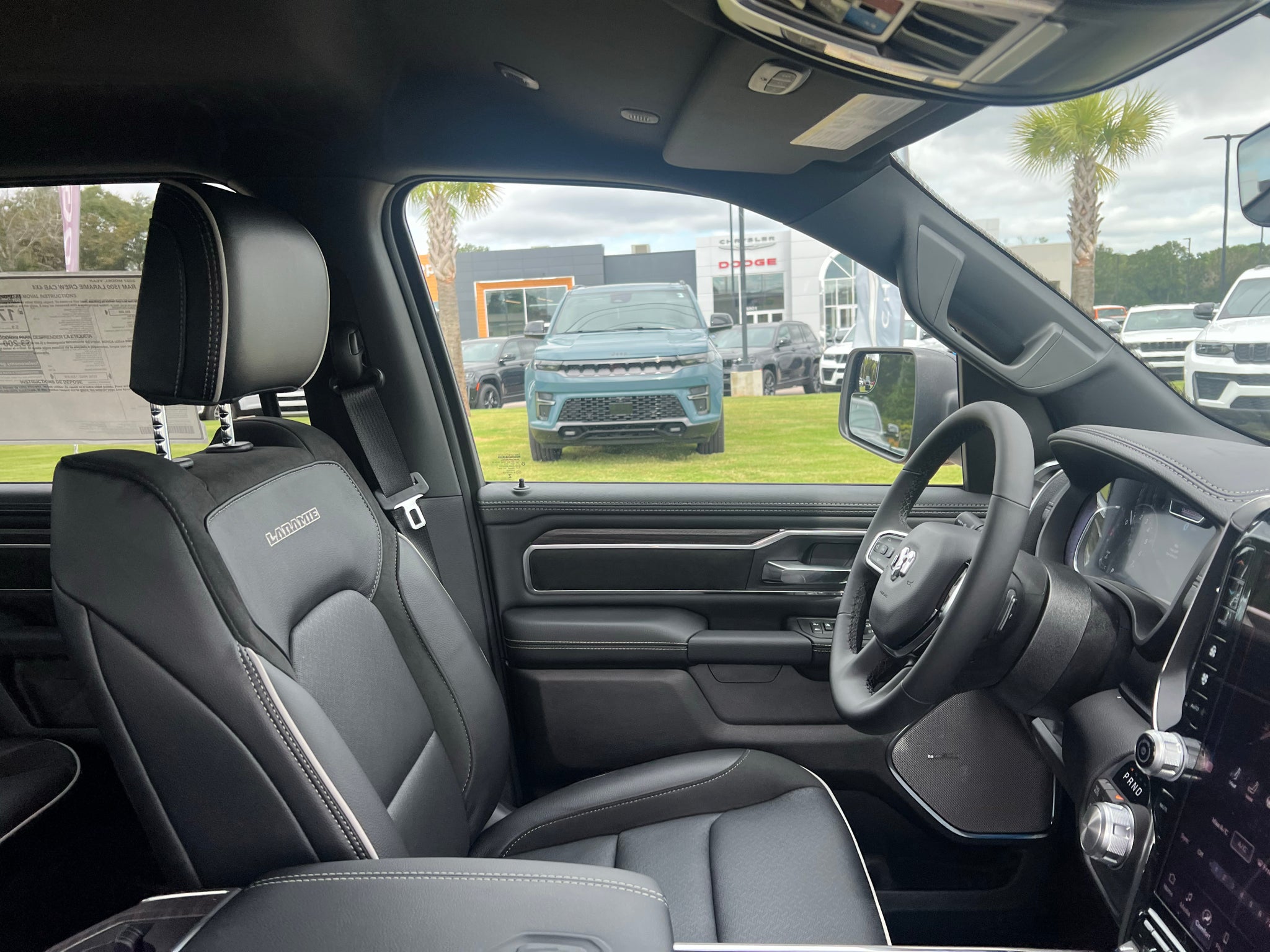 2027 RAM 1500 RAM 1500 LARAMIE CREW CAB 4X4 5'7' BOX