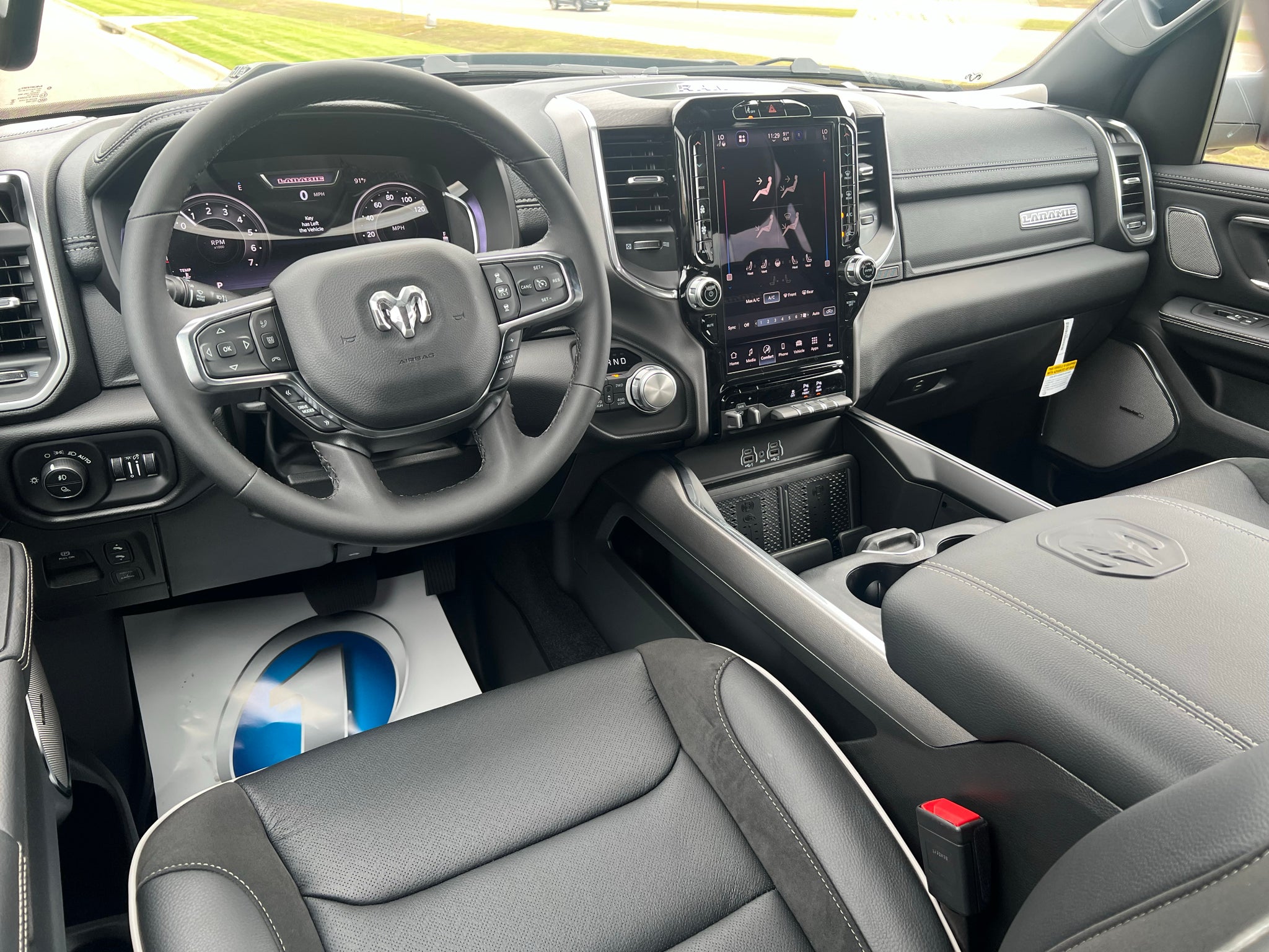 2027 RAM 1500 RAM 1500 LARAMIE CREW CAB 4X4 5'7' BOX