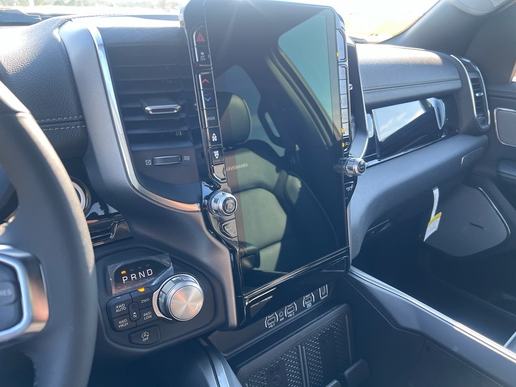 2026 RAM 1500 RAM 1500 LARAMIE CREW CAB 4X4 5'7' BOX