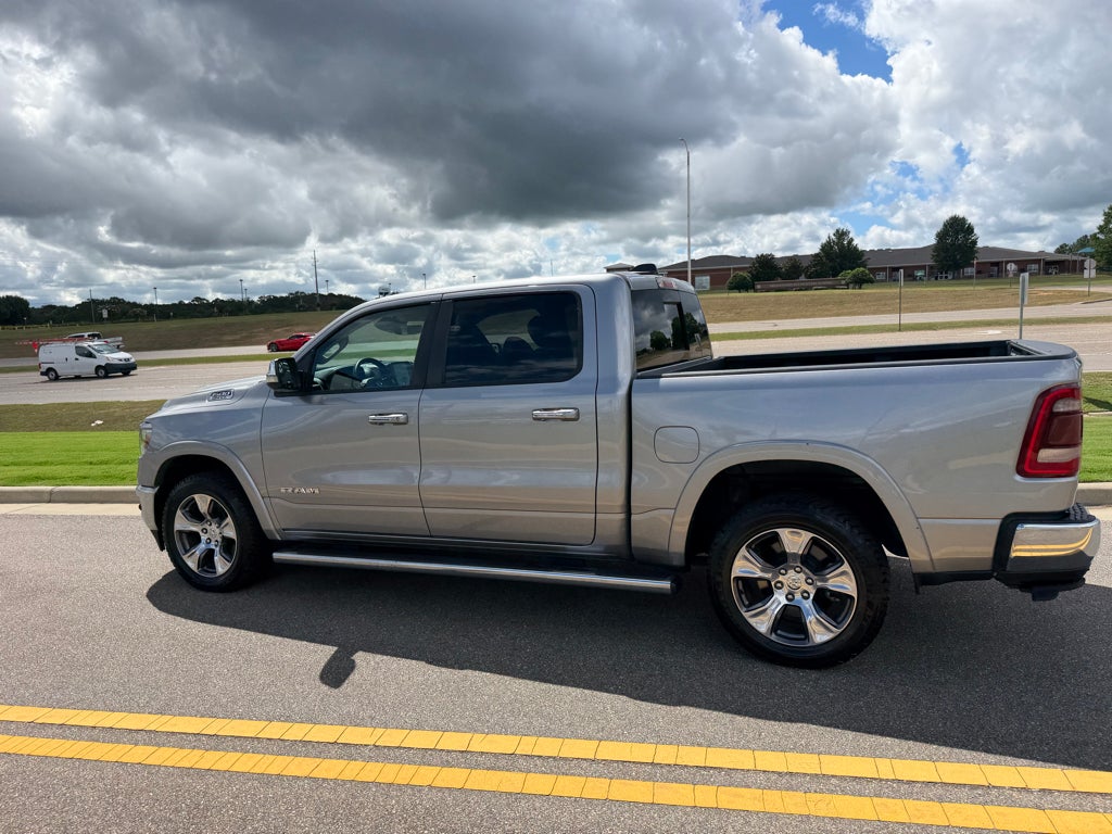 2021 RAM 1500 Laramie Crew Cab 4x4 5'7' Box