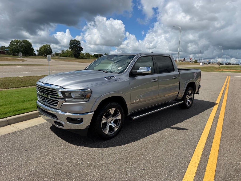 2021 RAM 1500 Laramie Crew Cab 4x4 5'7' Box