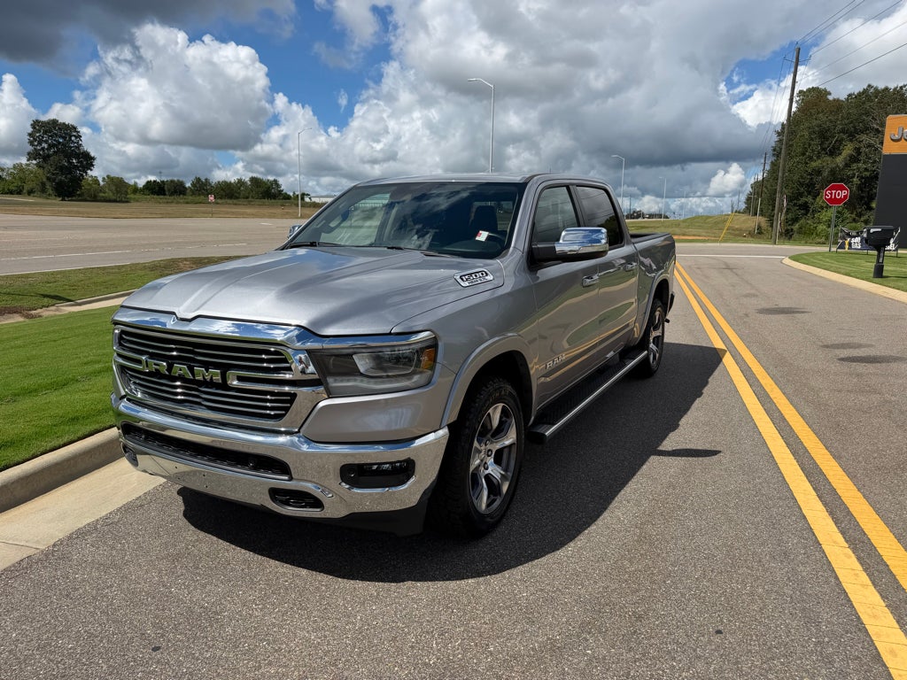 2021 RAM 1500 Laramie Crew Cab 4x4 5'7' Box