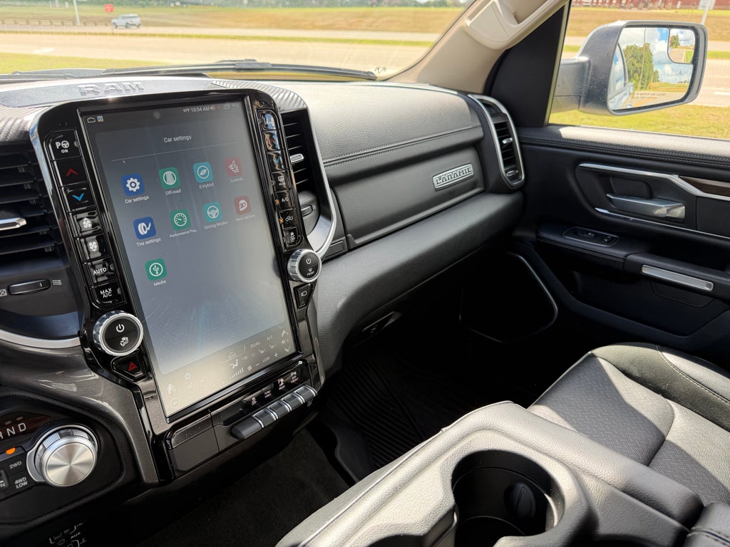 2021 RAM 1500 Laramie Crew Cab 4x4 5'7' Box