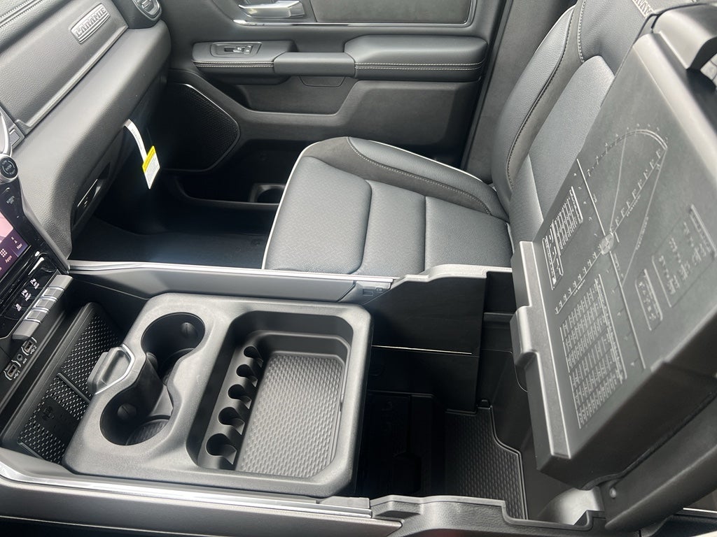 2026 RAM 1500 RAM 1500 LARAMIE CREW CAB 4X4 5'7' BOX