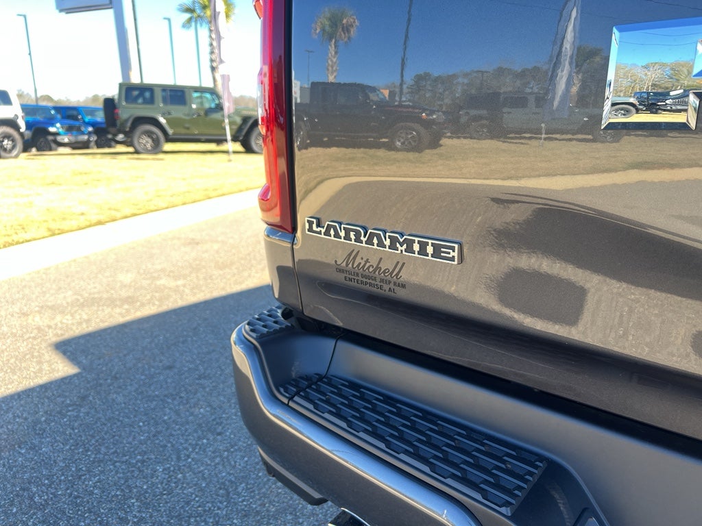 2026 RAM 1500 RAM 1500 LARAMIE CREW CAB 4X4 5'7' BOX