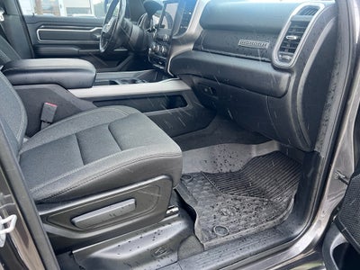 2020 RAM 1500 Big Horn Crew Cab 4x4 6'4' Box