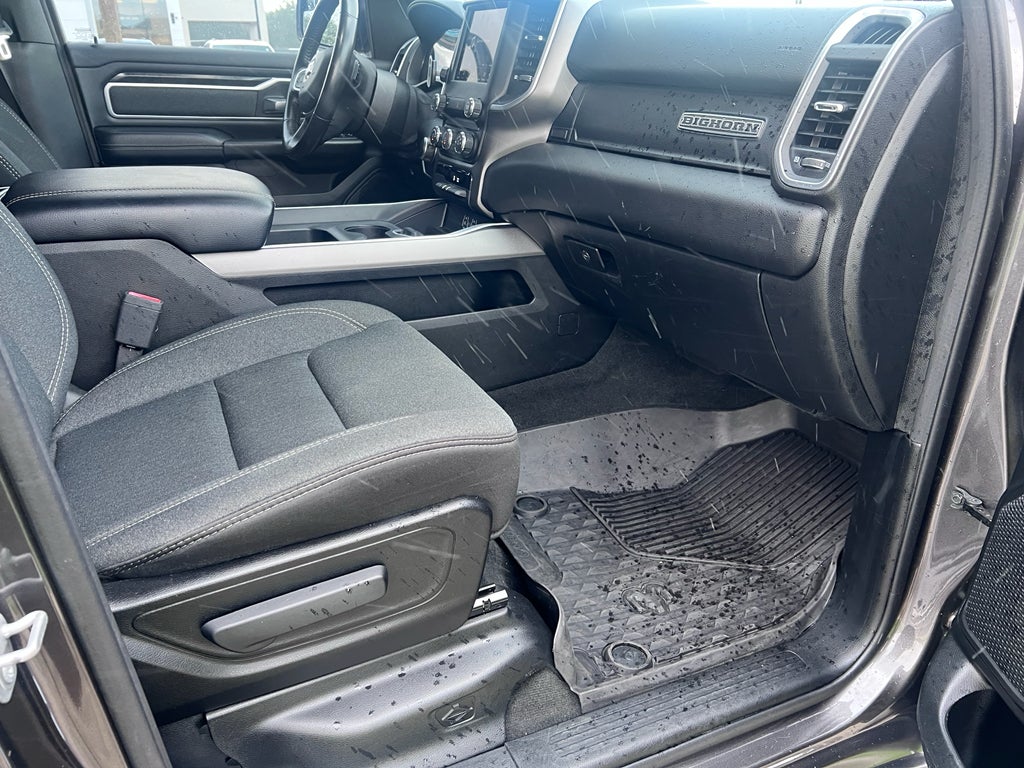 2020 RAM 1500 Big Horn Crew Cab 4x4 6'4' Box