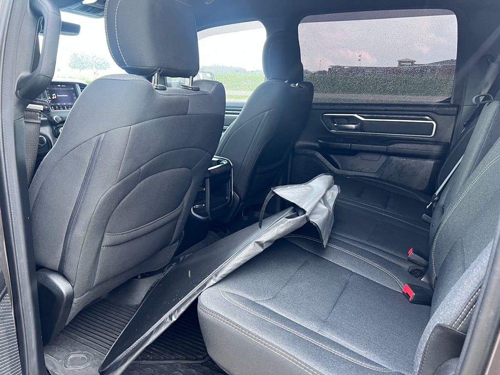 2020 RAM 1500 Big Horn Crew Cab 4x4 6'4' Box
