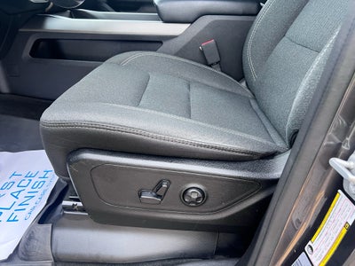 2020 RAM 1500 Big Horn Crew Cab 4x4 6'4' Box