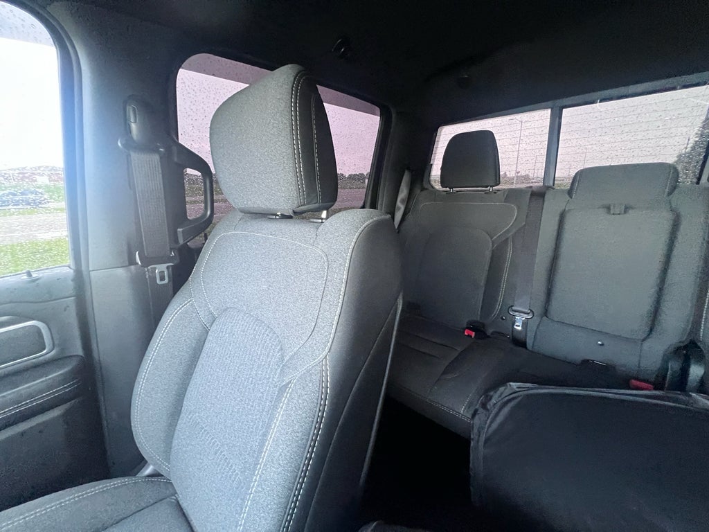 2020 RAM 1500 Big Horn Crew Cab 4x4 6'4' Box