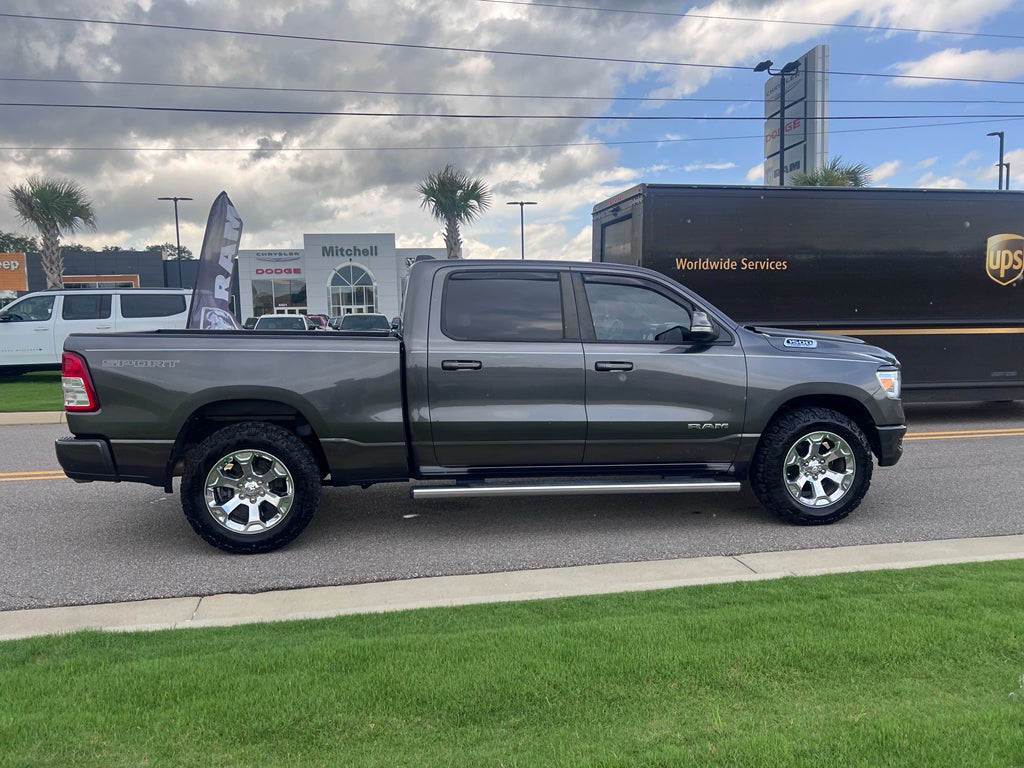 2020 RAM 1500 Big Horn Crew Cab 4x4 6'4' Box