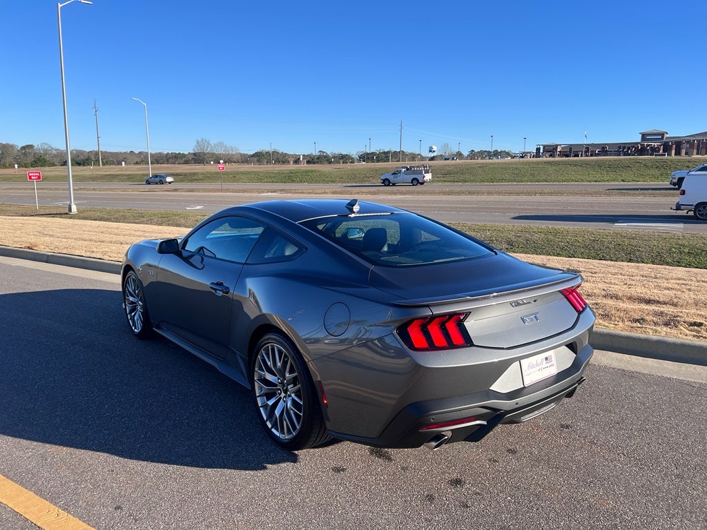 2025 Ford Mustang GT Premium Fastback