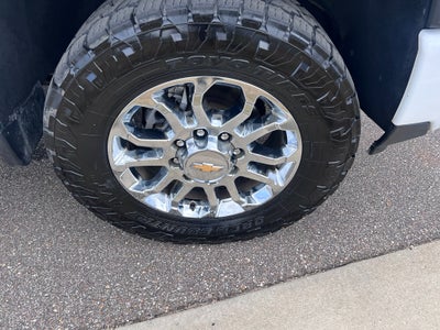 2024 Chevrolet Silverado LTZ