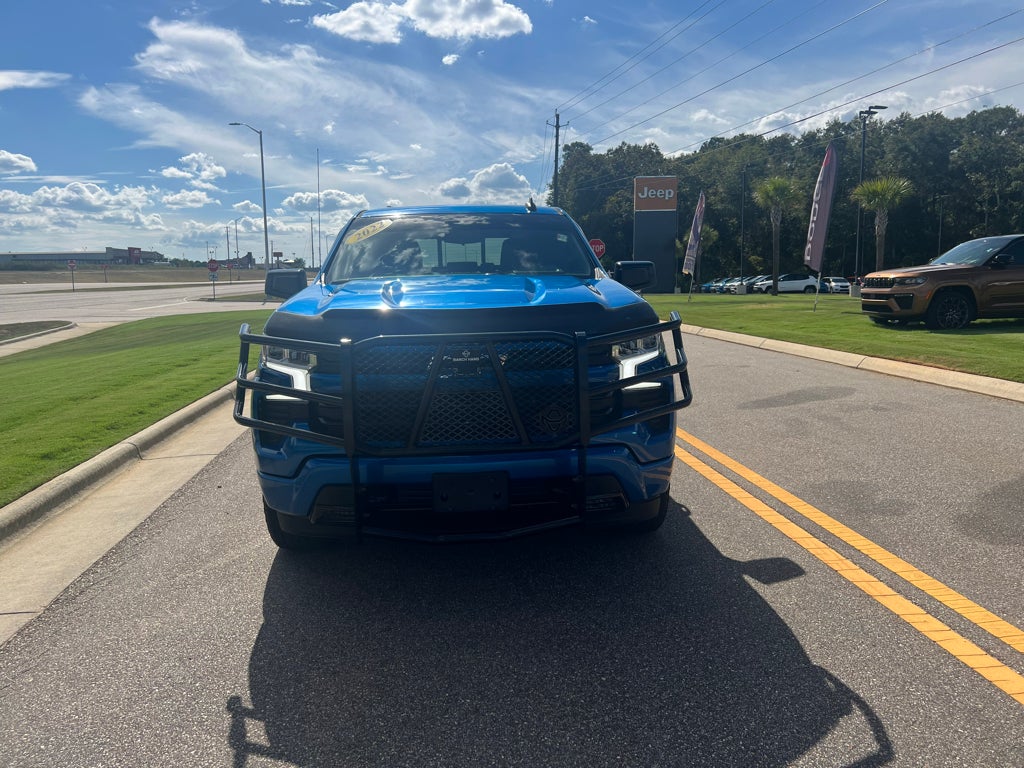 2022 Chevrolet Silverado 4WD Crew Cab Short Bed RST