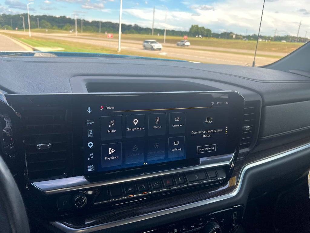 2022 Chevrolet Silverado 4WD Crew Cab Short Bed RST