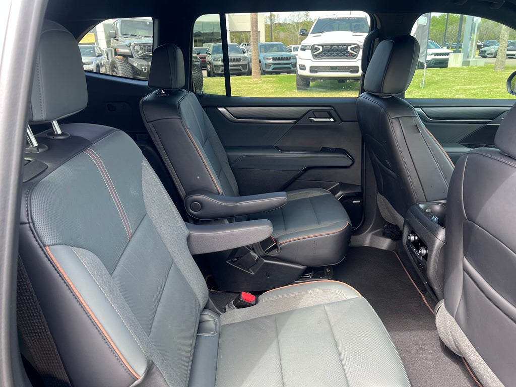 2024 GMC Acadia AWD AT4