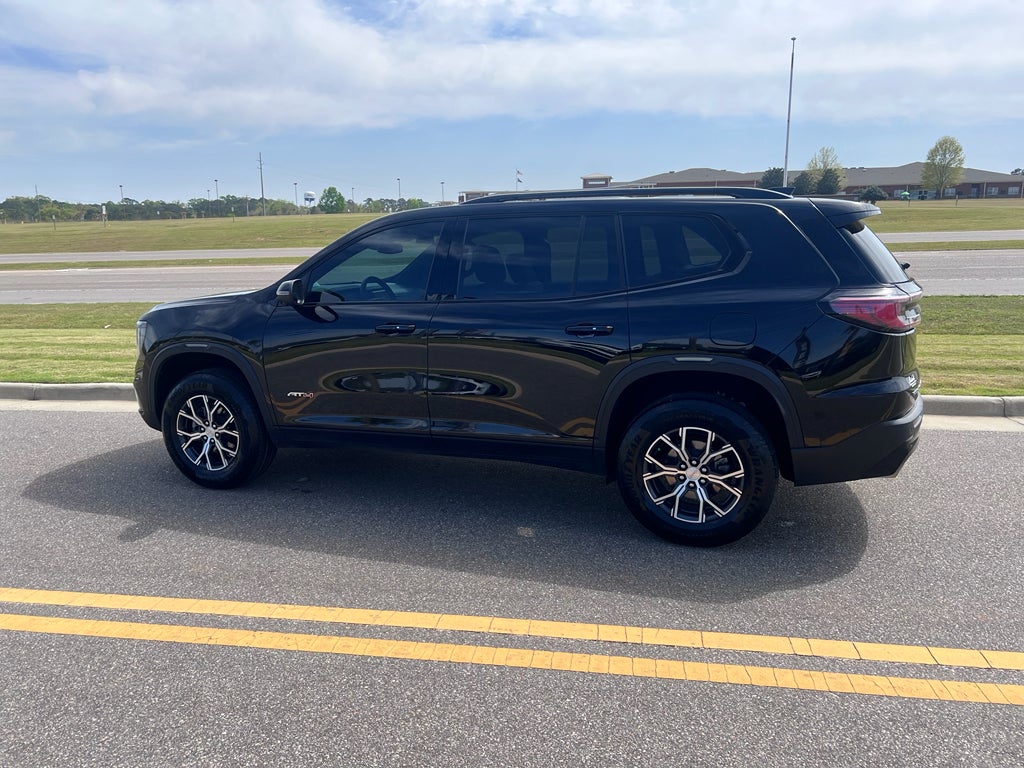 2024 GMC Acadia AWD AT4