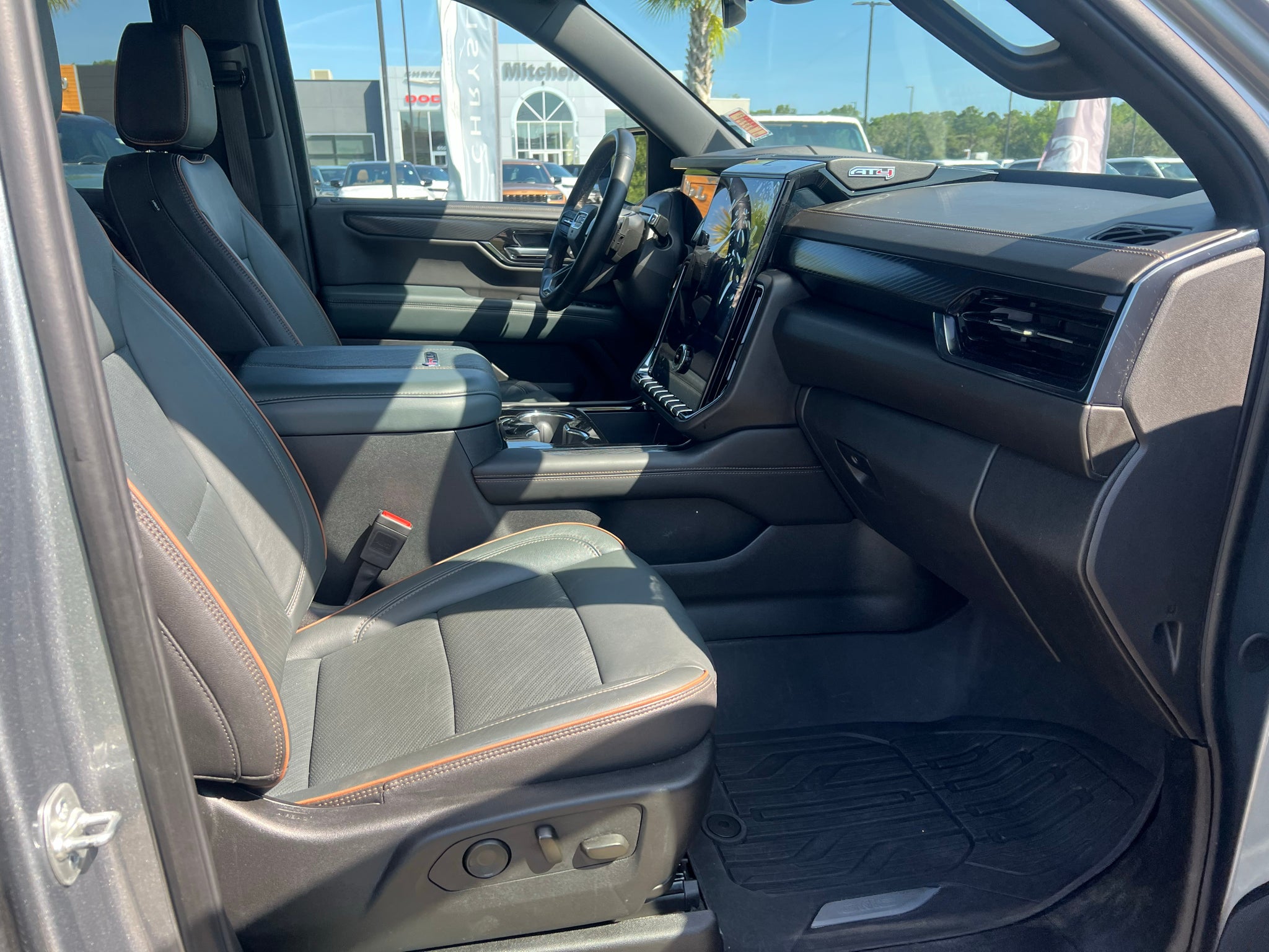 2025 GMC Yukon 4WD AT4