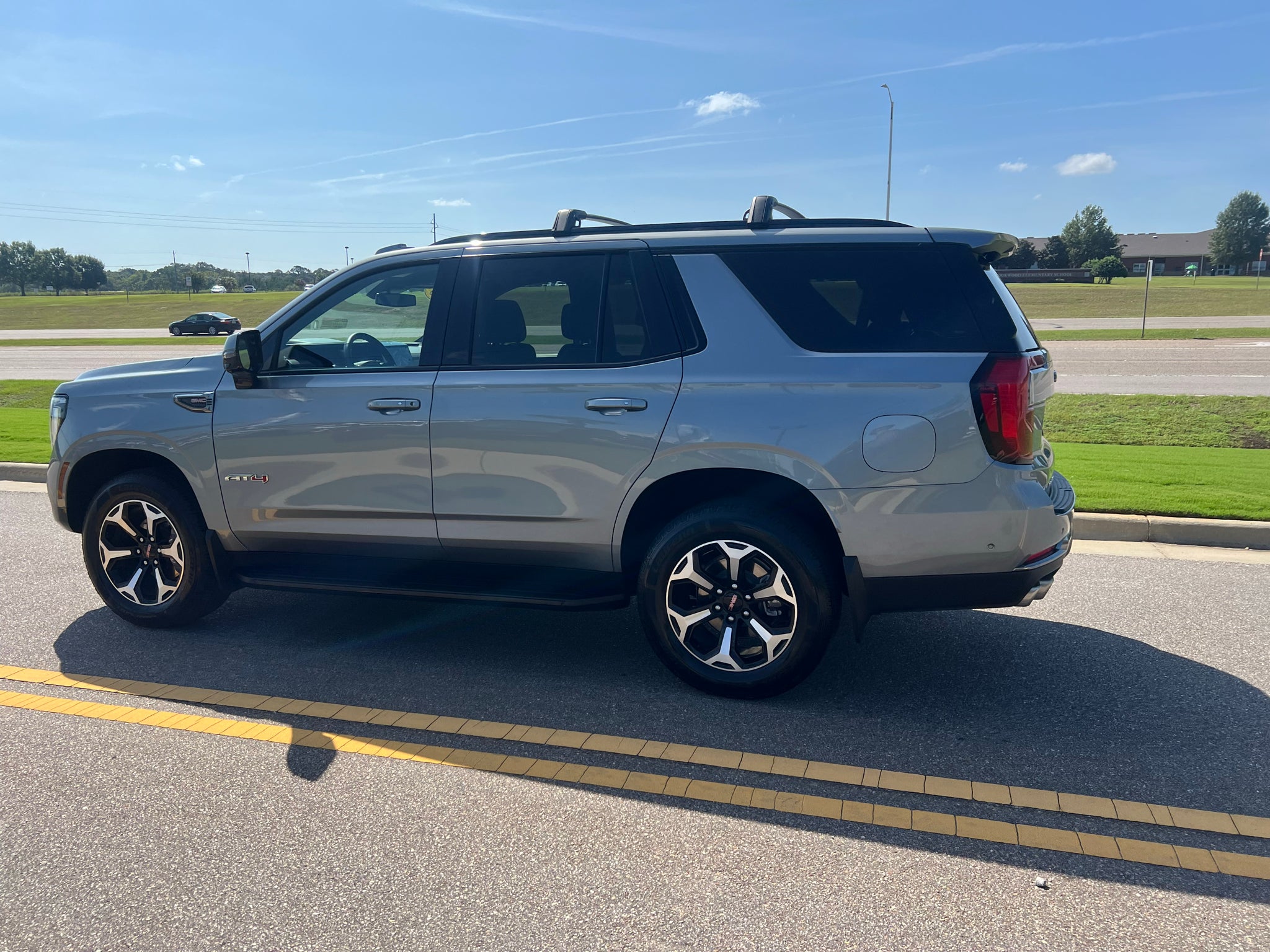 2025 GMC Yukon 4WD AT4