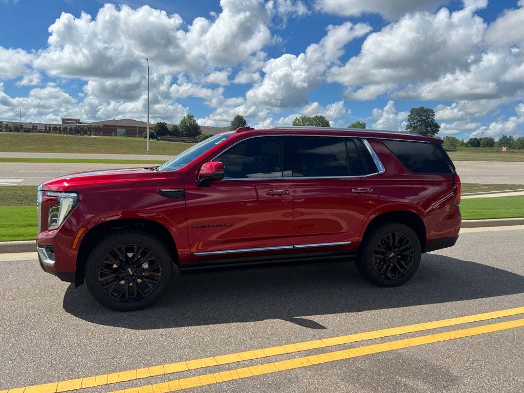 2025 GMC Yukon 4WD Denali