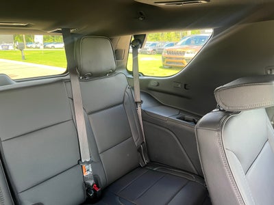 2025 GMC Yukon 4WD Denali