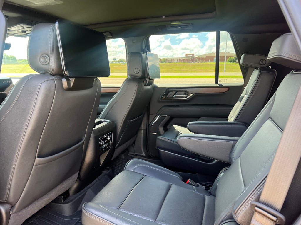 2025 GMC Yukon 4WD Denali