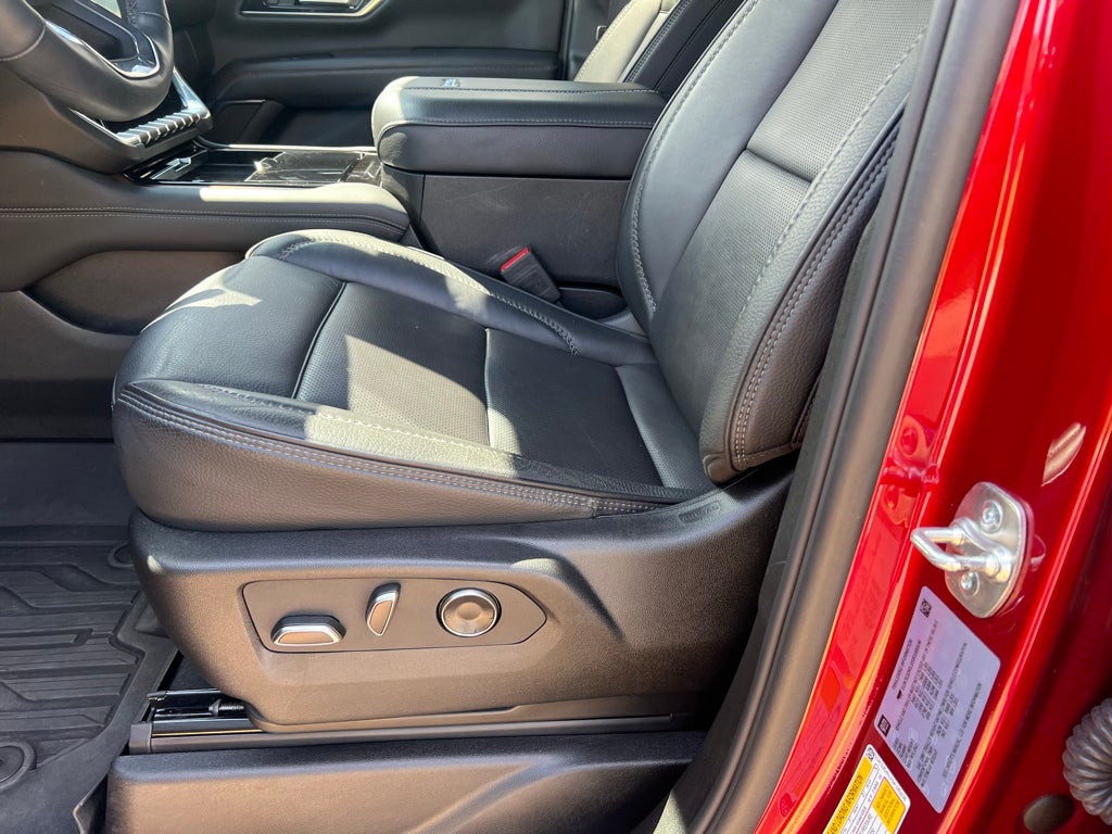 2025 GMC Yukon 4WD Denali