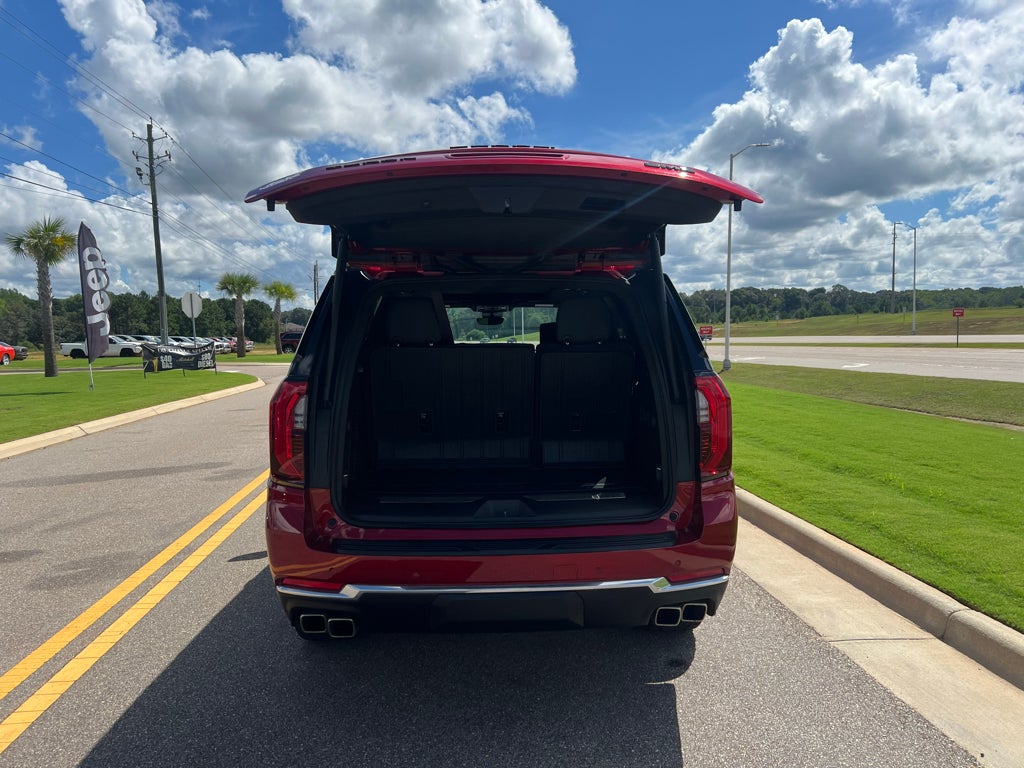 2025 GMC Yukon 4WD Denali